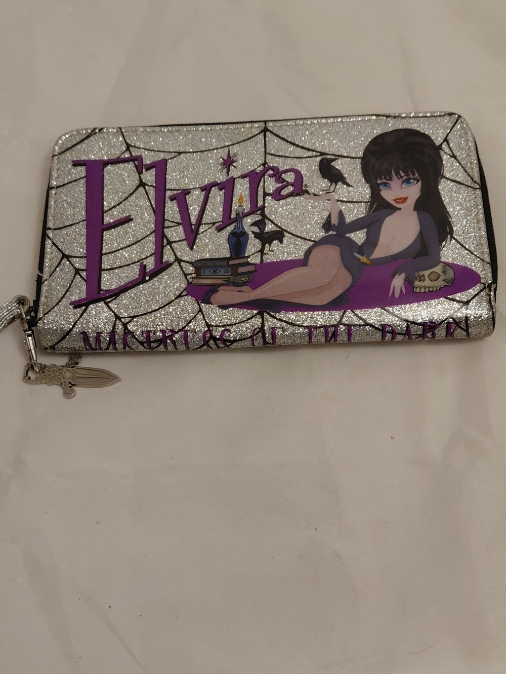 Elvira Glitter Clutch Wallet
Elvira Kreepsville 666 Wallets